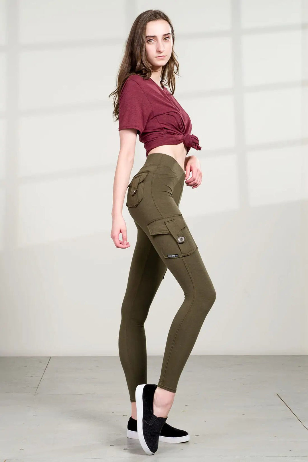 Women's relaxed fit bamboo t-shirt and pocket leggings outfit