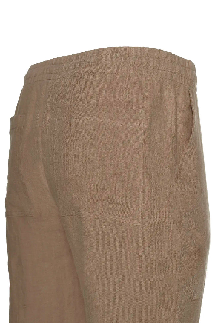 Men's beige linen pant pockets