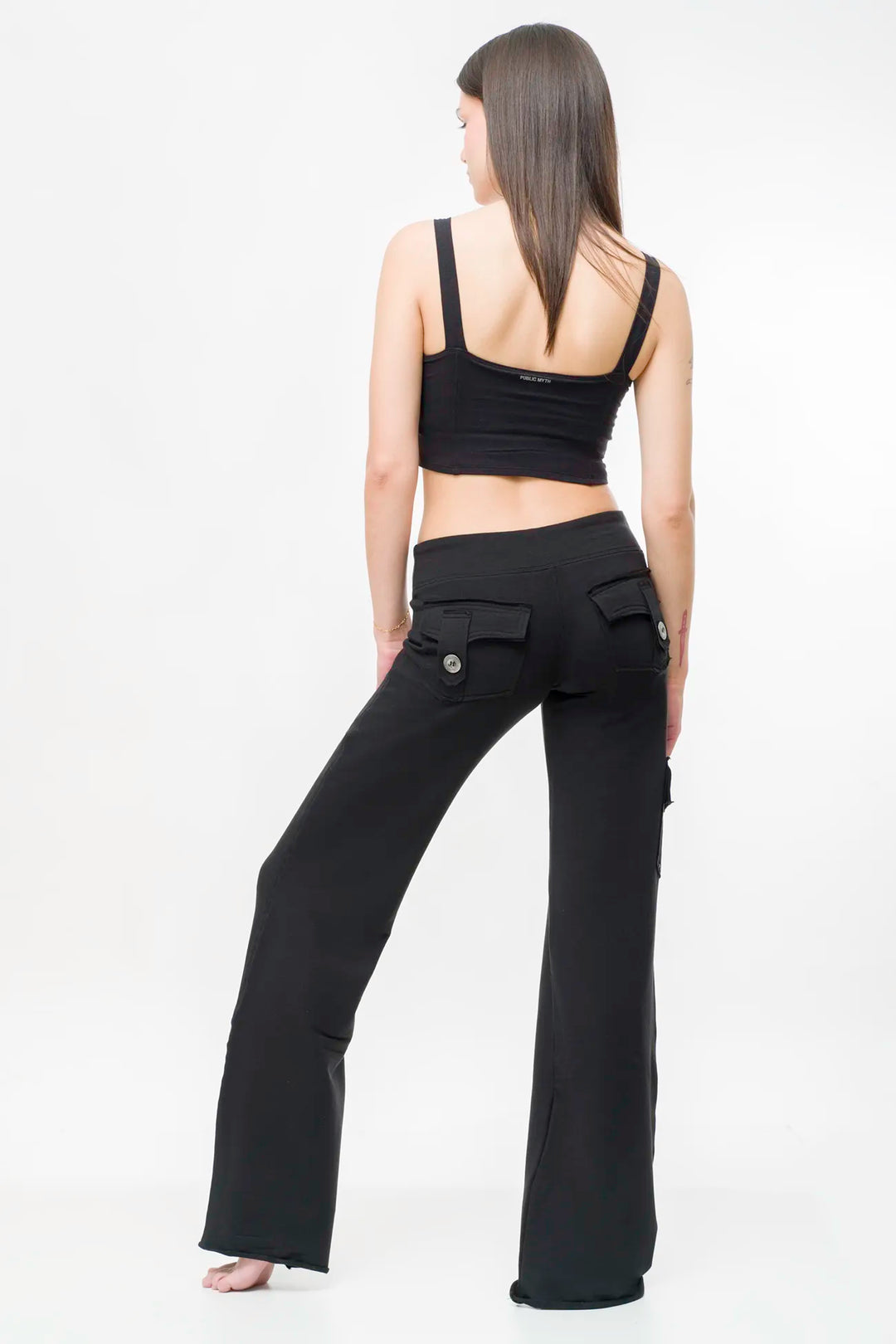 Black yoga pants with back pockets