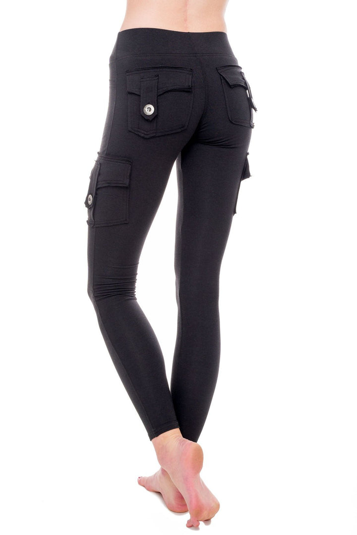 black pocket leggings with back pockets and side pockets ethically made from Tencel Lyocell and organic cotton